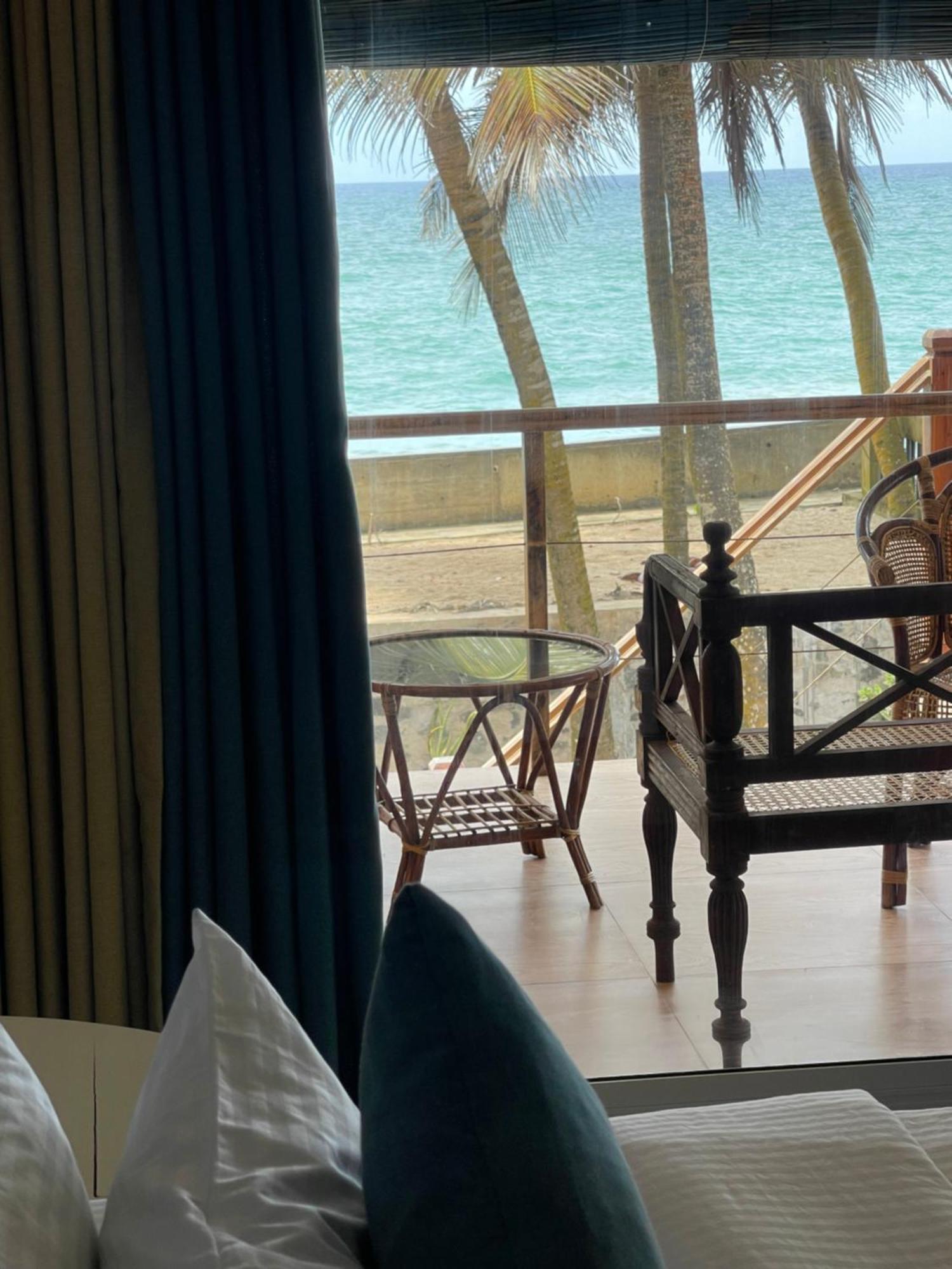 Blue Maalu Resort アンバランゴダ エクステリア 写真