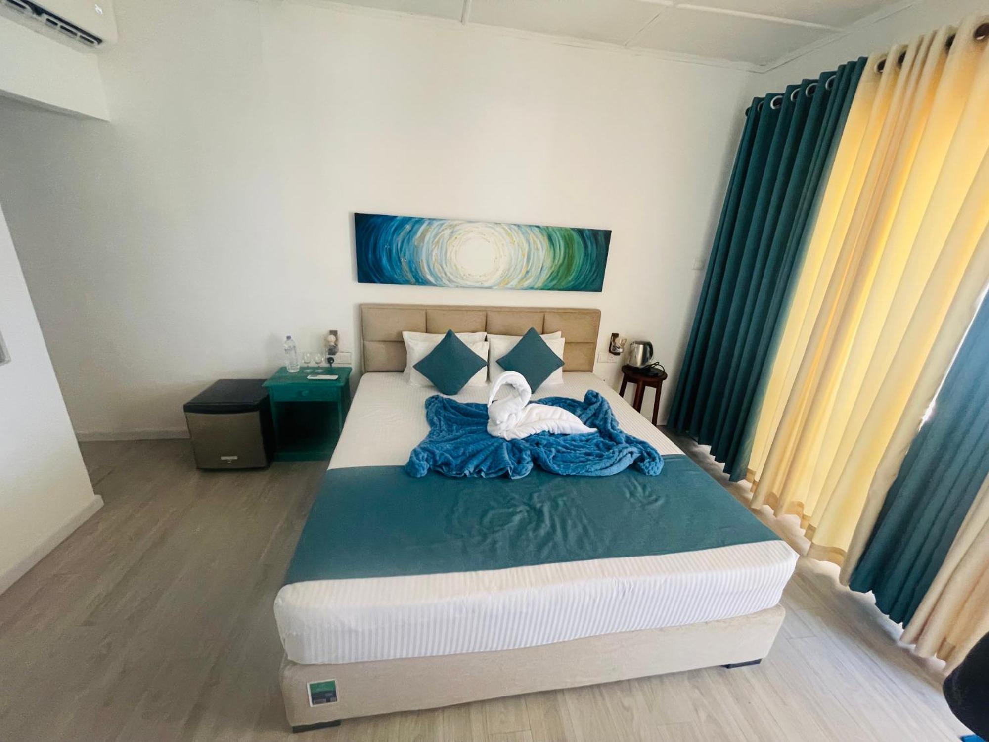 Blue Maalu Resort アンバランゴダ エクステリア 写真