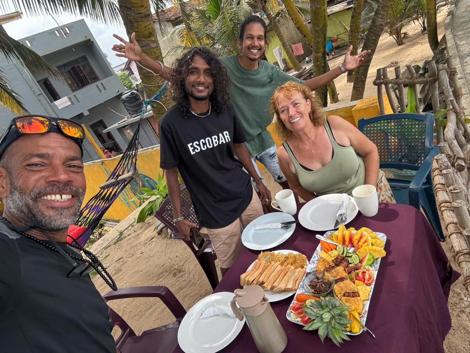 Blue Maalu Resort アンバランゴダ エクステリア 写真